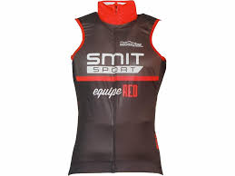 Smit won a surprising silver medal in the 2002 winter olympics in the 5000 meter event. Equipered Smit Sport Proline Weste Grey L