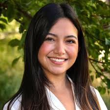 Arely Diaz's Instagram, Twitter & Facebook