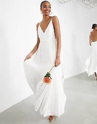 Abiti mamma sposa una carrellata di vestiti perfetti stile e colori altamodamilano.it l'abito giusto per la mamma della sposa deve innanzitutto avere una caratteristica fondamentale: Abiti Da Sposa Vestiti Da Cerimonia Asos