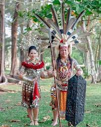 Masyarakat iban adalah sebahagian daripada masyarakat bumiputera sarawak yang terkenal dengan penempatan di rumah panjang. Iban Atau Dayak Iban Kongsi Tempat Menarik Di Malaysia Facebook