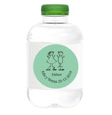 Diseñe tazas y botellas personalizadas para regalar en eventos de equipo, ferias comerciales y más. Botellas De Agua Personalizadas Para Bodas