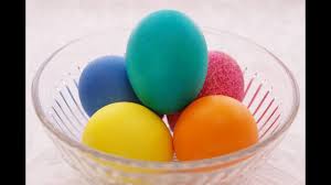Prepare hard boil eggs for decorating (source: How To Make Hard Boiled Eggs Easy To Peel Diane Kometa Dishin With Di Recipe Video 61 Youtube