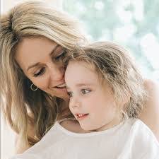 Allison Rapaport's Instagram, Twitter & Facebook