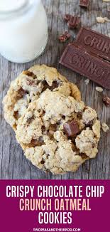 Crispy Chocolate Chip Crunch Oatmeal Cookies An Easy Cookie Recipe For Leftover Halloween Candy Easy Cookie Recipes Crunch Candy Bar Crunch Bars Recipe