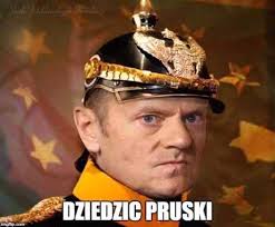 Tusk: “Piękniejsza od Polski jest ucieczka od Polski”…. “To ziemia  przegrana, brudna i biedna”…