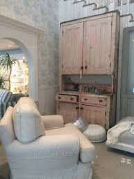 Pin By Julie L Light I Love Fabulous On Rachel Ashwell Shabby Chic Couture Japan Shabby Chic Interiors Shabby Chic Furniture Shabby Chic Chairs
