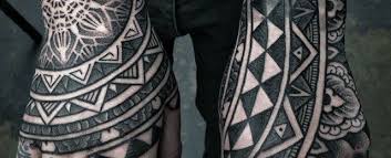 Hands play a significant role in turning the ideas into real life objects hence tattoos on this body part help to showcase the hand as an important tool of creativity. 40 Geometric Hand Tattoos For Men Pattern Design Ideas