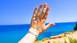 Don't get something you really will regret. Best Temporary Metallic Tattoos To Buy On Amazon Stylecaster