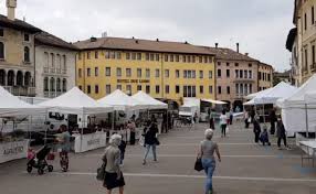 Scegli tra immagini premium su sacile della migliore qualità. A Sacile Torna Il Mercato Del Giovedi Il Friuli