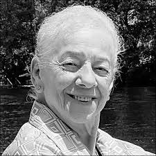 Joanne Pica's Instagram, Twitter & Facebook