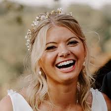 Courtney Flanders's Instagram, Twitter & Facebook