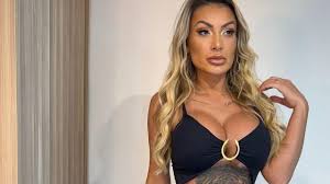 Andressa Urach faz novo procedimento íntimo para aumentar ponto G