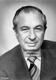 204 Check Cashing Stock Photos, High-Res Pictures, and Images