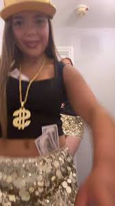 Gold Digger Costume Dance of 8