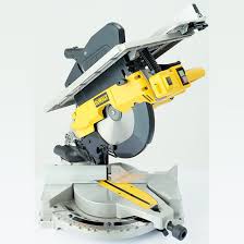 Parcourez notre catalogue et trouvez la scie. Scie A Onglet Et A Table Superieure D27113 Dewalt