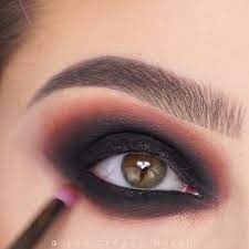 A Little Tutorial Of Yesterday S Spider Look Video Halloween Eye Makeup Halloween Makeup Inspiration Cute Halloween Makeup