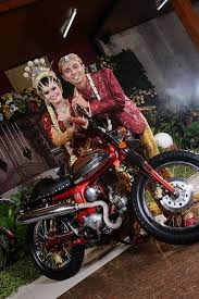 Foto model hijab motor cb lifestyle wanita via lifestyle.bookingmurah.com. Prewedding Dengan Motor Cb Foto Prewedding Foto Prewedding Motor Cb Negara Atau Wilayah Yang Memasok Paling Banyak Adalah Cina Afrika Produk Motor Cb 250cc Paling Populer Di North America South