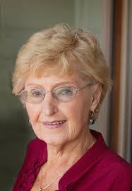 Iris Nichols's Instagram, Twitter & Facebook