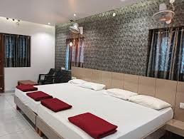 HOTEL HILLTOP, VALPARAI **