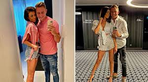 Jeszcze przed rozpoczęciem programu w internecie pojawiają się komentarze por. Jakub Rzezniczak Swietuje 3 Urodziny Corki W Towarzystwie Magdaleny Stepien Kozaczek
