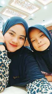 Eva Malik (@eva_nurochmi) • Instagram photos and videos