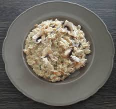 Risotto Carotte Poulet Et Champignons De Paris Pour 4 500g De Riz A Risotto 2l De Bouillon De Legumes 1 Carotte 2 Escalopes 20cl De C Food Breakfast Oatmeal