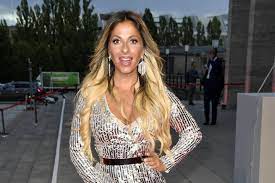 Dort konnte sie sich gegen rund 5000 bewerber durchsetzen. Gulcan Kamps So Viel Wiegt Sie Nach Einer Fastenwoche Brigitte De