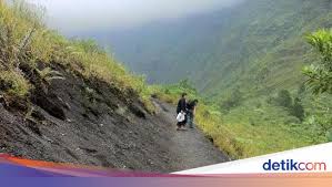 Serunya Mendaki Gunung Galunggung
