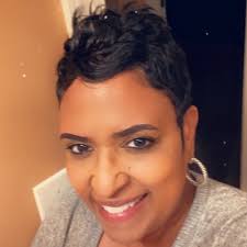 Monique Wynn's Instagram, Twitter & Facebook