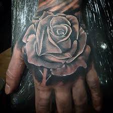 80 Dessins De Tatouage Black Rose Pour Hommes Idees D Encre Sombres Black D Encre Designs D Tatouage Rose Sur Main Tatouage Blanc Tatouages De Rose Noire