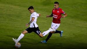 Fue fundado el 19 de abril de 1925 por un grupo de exfutbolistas del club deportivo magallanes, liderados por david arellano, y es administrado desde 2005 por la sociedad anónima blanco y negro bajo un sistema de concesión. Colo Colo Vs Wilstermann Resumen Del Partido Minuto A Minuto Y Estadisticas Del Duelo Por Copa Libertadores 2020 En Santiago Futbol Internacional Depor