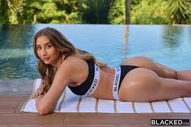 Leven Rambin nude set 144 peek