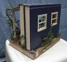 Shed From Books Http Www Shannonsminis Com Avboxes Html The Site Has More Book Boxes Recycelte Bucher Bucherskulptur Bastelbucher