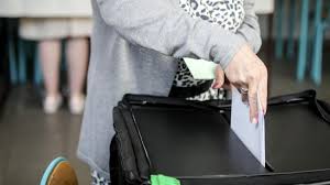 En france, les bureaux de vote sont le plus souvent aménagés à l'intérieur des hôtels de ville, des mairies de quartier et des écoles ou tout bâtiment approprié, désigné par arrêté préfectoral sur proposition du maire. Elections 2019 Les Heures D Ouverture Et De Fermeture Des Bureaux De Vote Le Soir