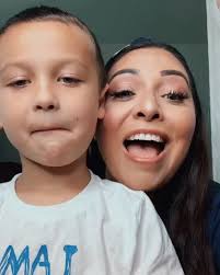 Marisa "Reese" Lowe (@marisarlowe) • Instagram photos and videos