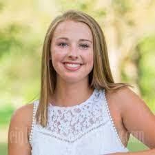 Kara Benoit's Instagram, Twitter & Facebook