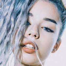 Natasha Kay's Instagram, Twitter & Facebook