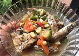 Pindang refers to a cooking method in the malay and indonesian languages of boiling ingredients in brine or acidic solutions. Bagaimana Menyiapkan Pindang Cemplung Sayuran Damudza Anti Gagal Resep Masakanku