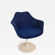 Available in black, blue, orange and purple. Eero Saarinen Knoll Tulip Chair 1956 By Eero Saarinen Mid Century Modern
