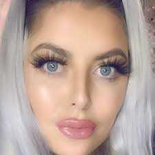 Scots woman 'dies during gastric band surgery' in Turkey as loved ones pay  tribute