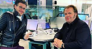 Een format, dat komt misschien later een keer, verklaarde charles groenhuijsen in dwdd doodleuk aan een verbijsterde matthijs van nieuwkerk, every inch a formatman. Frank Evenblij Niet Gevraagd Voor Op1 Duo Met Erik Dijkstra Weekblad Party
