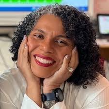 Ellen Hack's Instagram, Twitter & Facebook