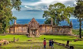 Sihanoukville sihanoukville , juga dikenali sebagai kampung som , merupakan sebuah bandar pelabuhan dan resort pantai yang terletak di teluk thailand. 15 Tempat Menarik Di Kemboja Yang Pasti Buatkan Anda Teruja Ammboi