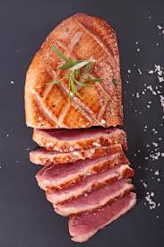 Magret De Canard C Margouillat Photo Shutterstock Canard Au Four Recettes De Cuisine Magret Canard Au Four