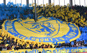 The stadium is able to hold 24,406 people and was built in 1923. Dauerkarten Eintracht Braunschweig Knackt 10 000er Marke Liga3 Online De