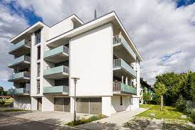 Die gemeinde aicha vorm wald liegt wenige kilometer nördlich der donau im tal der ohe, die später als gaißa in die donau mündet. Aic Bauen Und Wohnen Exklusive Immobilien In Aichach
