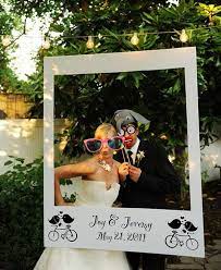 14 Unique Photobooth Backdrop Ideas For Awesome Wedding Day Photos Wedpics Blog Diy Wedding Photo Booth Wedding Photo Props Wedding Photo Booth