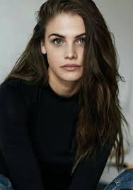 I'm the only person on my dad's side brown and mothers with green eyes. The Beneveti Mafia Greetings Brown Hair Green Eyes Brown Hair And Hazel Eyes Black Hair Green Eyes