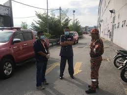 Majlis bandaraya ipoh merupakan bandaraya yang ketiga di malaysia selepas dewan bandaraya kuala lumpur (dbkl) dan majlis bandaraya johor bahru (mbjb), johor. Disinfection Sanitisation In Ipoh To Break The Chain Of Covid 19 Infection From Emily To You