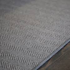 Manufaktur ruckstuhl 85% unseres sortiments wird in der schweiz hergestellt die kunst der teppichmanufaktur ruckstuhl lässt sich in einem satz zusammenfassen: Teppich Herringbone Small